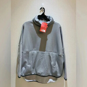 The North Face Women's Canyon Flats Fleece Poncho High Rise Gray Size S/M NWT